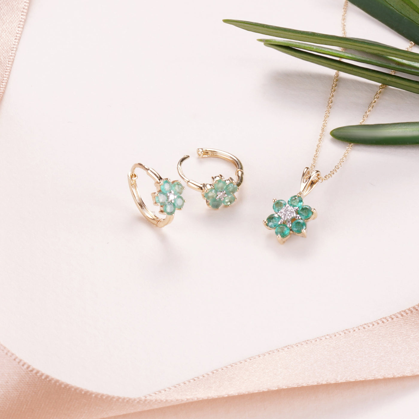 Emerald Jewellery Sets