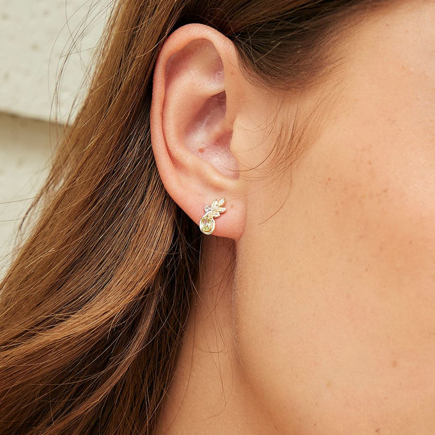 O Leaf Peridot & Diamond Stud Earrings In 9ct Yellow Gold
