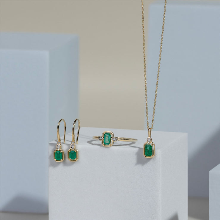 Classic Emerald Baguette & Diamond Pendant Necklace In 9ct Yellow Gold