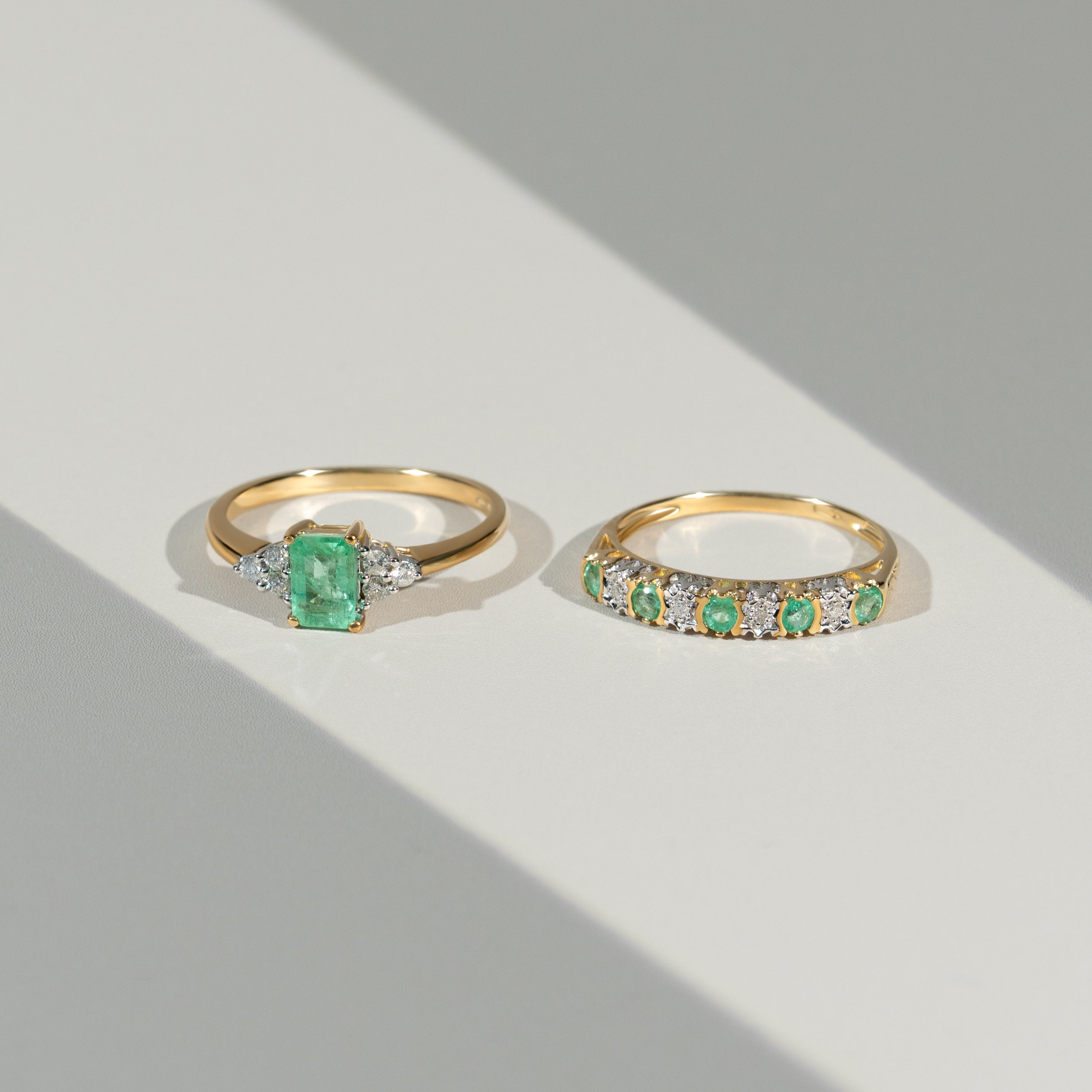 Classic Baguette Emerald & Diamond Ring in 9ct Yellow Gold